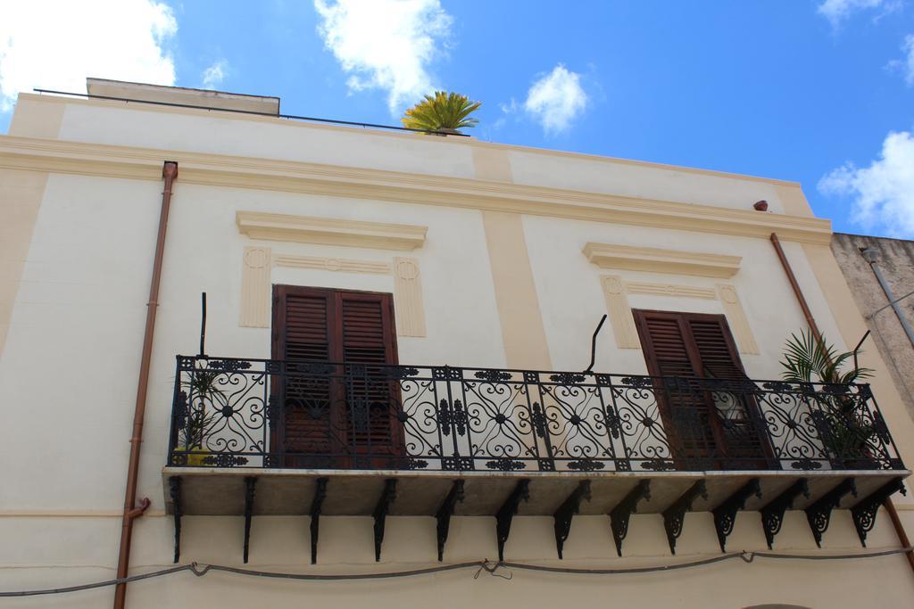 Palazzo Taormina Apartment Castellammare del Golfo Ngoại thất bức ảnh