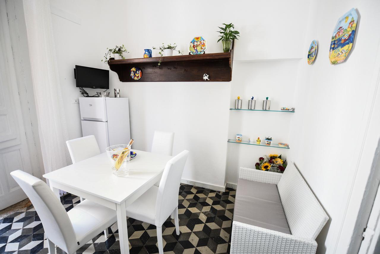 Palazzo Taormina Apartment Castellammare del Golfo Ngoại thất bức ảnh