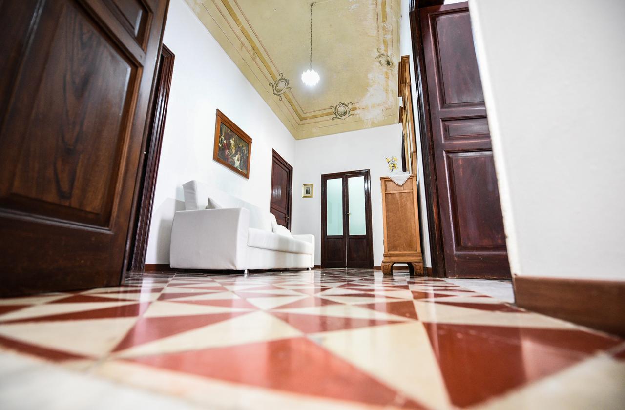Palazzo Taormina Apartment Castellammare del Golfo Ngoại thất bức ảnh